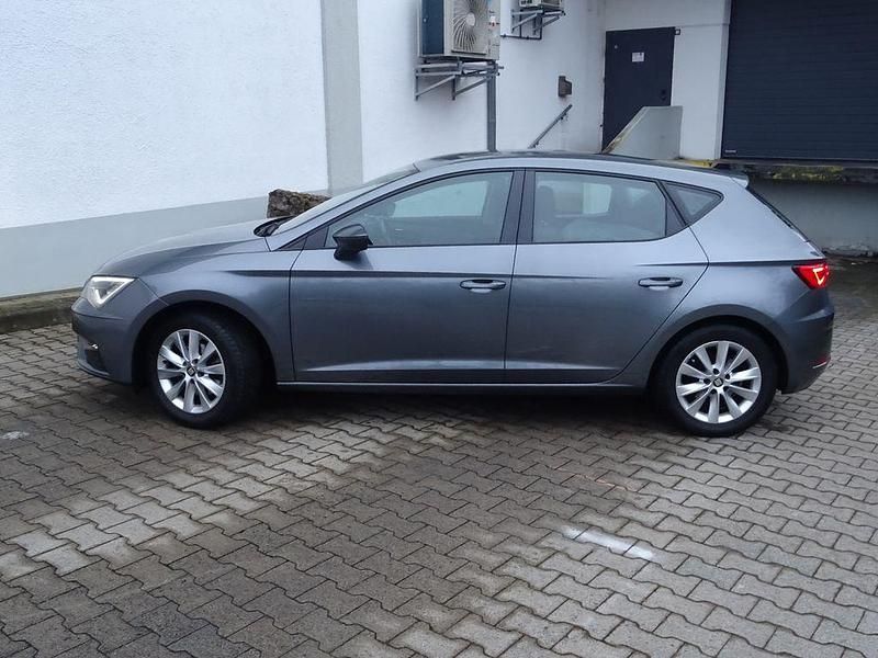 Gebraucht Seat Leon Style 110 PS (80 kW) 2018 Grau Limousine