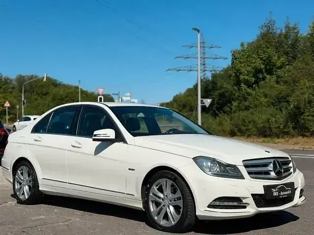 Gebraucht Mercedes C250 Avantgarde 204 PS (150 kW) 2012 Weiß Limousine