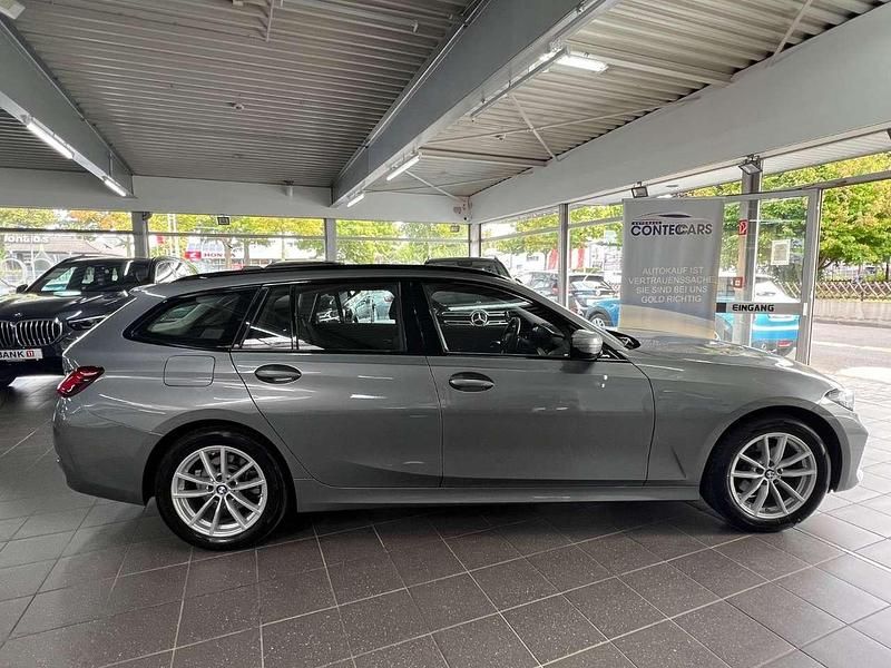 Skyscraper grau Gebraucht 2023 BMW 320 Kombi | 31.950 € (Guter Preis) - Bild 1/4