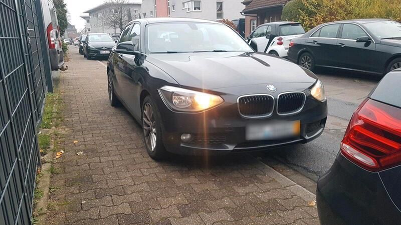Schwarz Gebraucht 2013 BMW 125 Kleinwagen | 9.666 € (Fairer Preis) - Bild 1/4