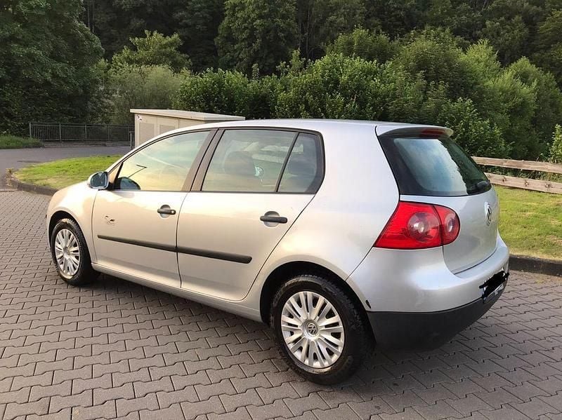 Silber Gebraucht 2004 VW Golf V Limousine | 1.399 € (Guter Preis) - Bild 1/4