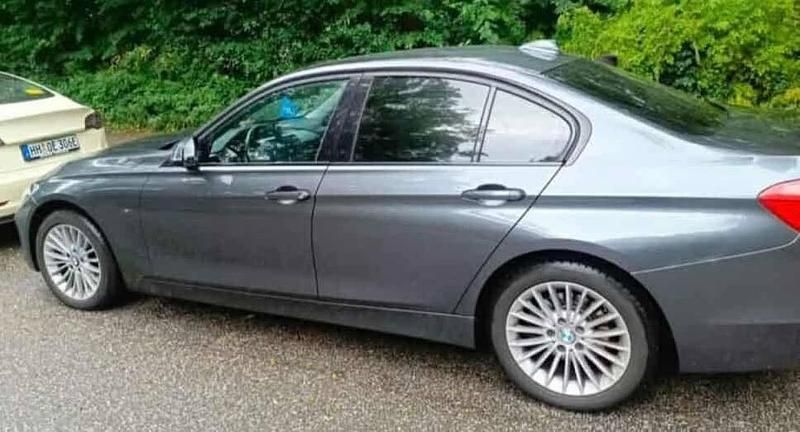 Silber Gebraucht 2012 BMW 320 Coupé | 7.200 € (Fairer Preis) - Bild 1/4