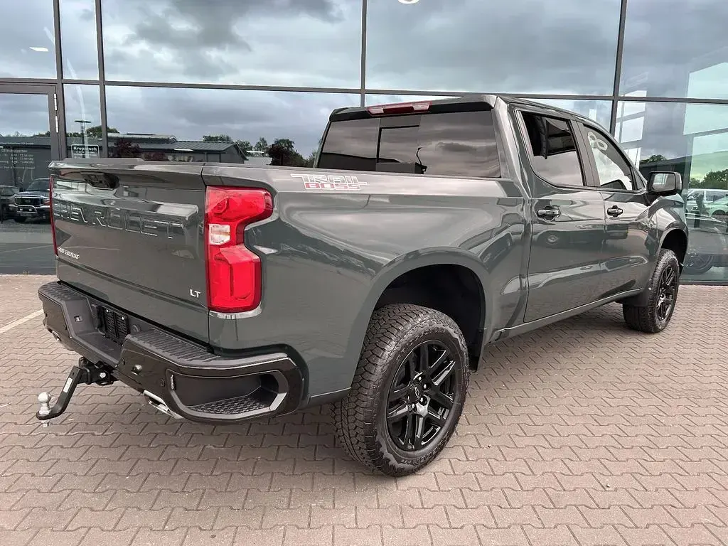 Nowe Chevrolet Silverado 420 KM (308 kW) 2026 Szary SUV