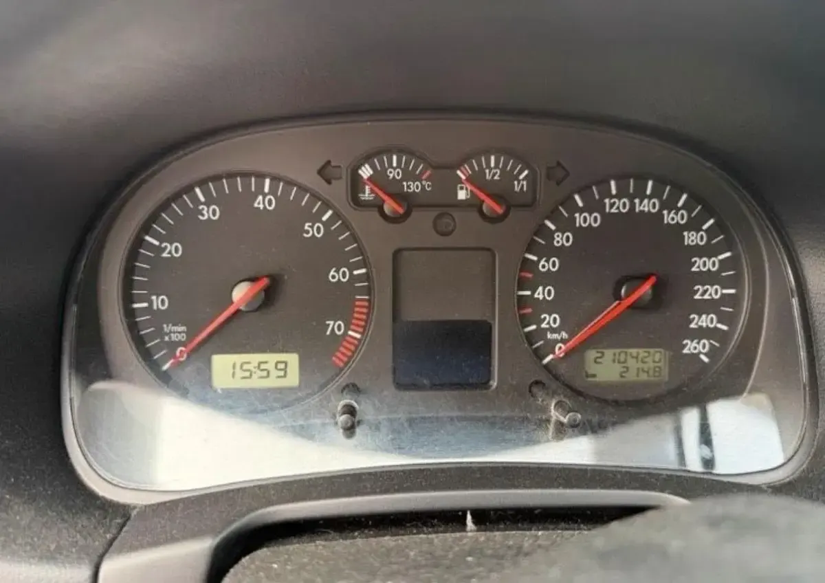Gebraucht VW Bora 150 PS (110 kW) 1999 Weiß Limousine