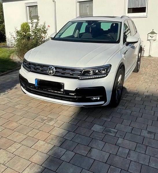 Weiß Gebraucht 2018 VW Tiguan Highline SUV | 26.200 € (Etwas zu teuer) - Bild 1/4
