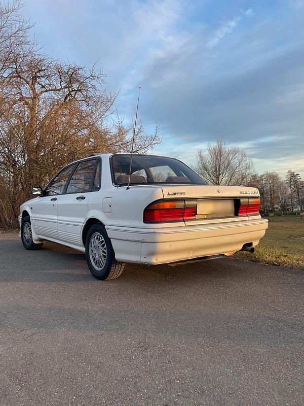 Gebraucht Mitsubishi Galant 109 PS (80 kW) 1989 Weiß Limousine