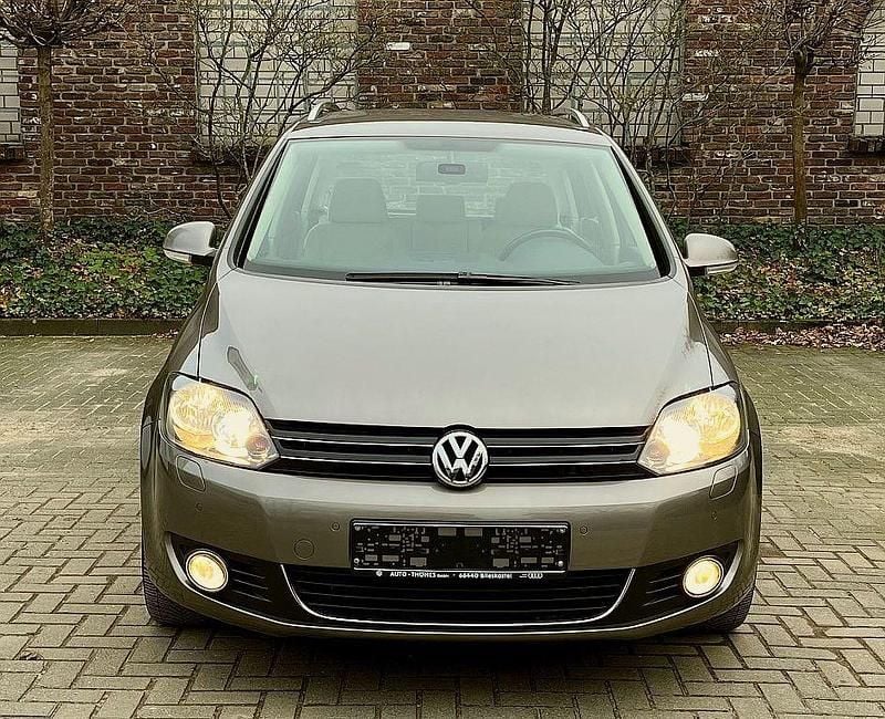 Gebraucht VW Golf Plus Highline 122 PS (89 kW) 2010 Braun Van / Kleinbus