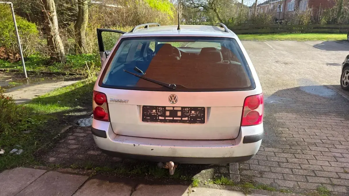 Gebraucht VW Passat 102 PS (75 kW) 2001 Silber Kombi