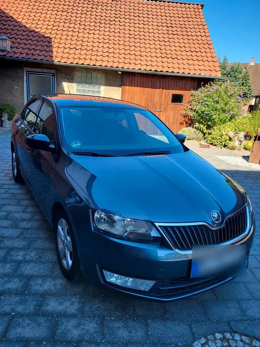 Gebraucht Skoda Rapid 105 PS (77 kW) 2014 Grau Kleinwagen