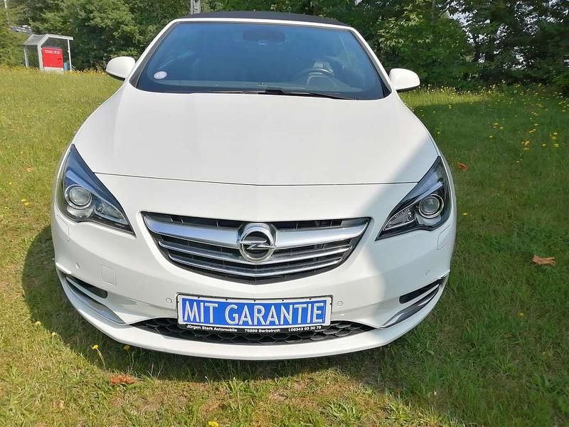 Weiß Gebraucht 2018 Opel Cascada Edition Cabrio | 13.900 € (Etwas zu teuer) - Bild 1/4
