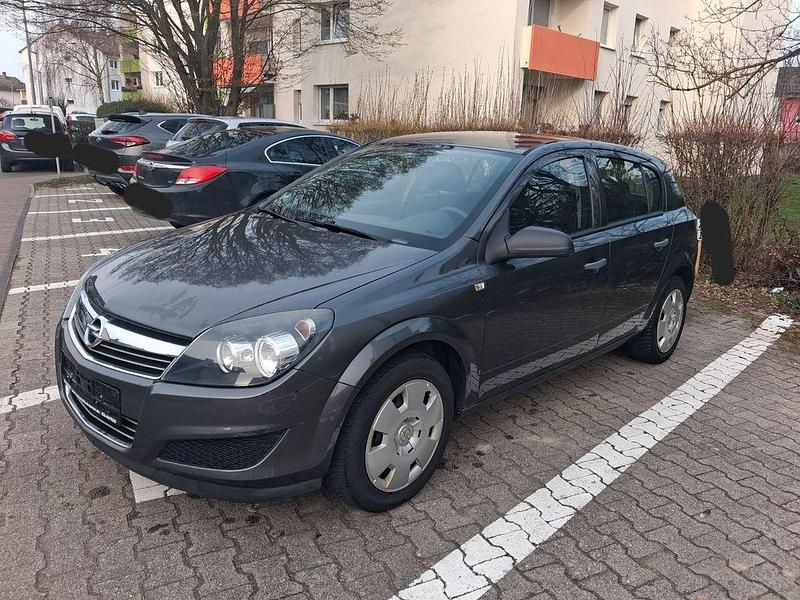 Gebraucht Opel Astra Edition 90 PS (66 kW) 2009 Limousine