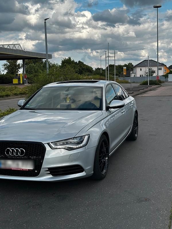 Silber Gebraucht 2012 Audi A6 Limousine | 9.900 € (Superpreis) - Bild 1/4