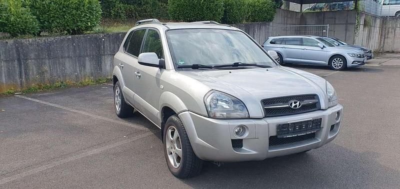 Gebraucht Hyundai Tucson Style 141 PS (103 kW) 2008 Grau SUV