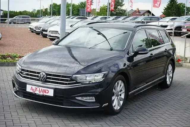 Gebraucht VW Passat R-line 150 PS (110 kW) 2022 Schwarz Kombi