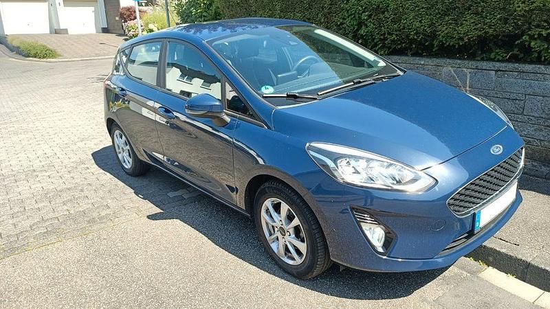 Blau Gebraucht 2019 Ford Fiesta Cool & Connect Kleinwagen | 8.400 € (Fairer Preis) - Bild 1/4