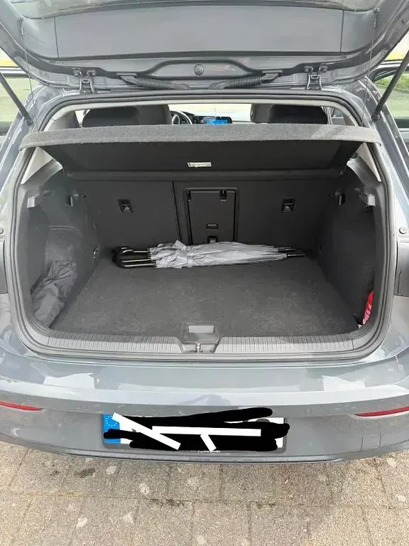 Second-hand VW Golf VII Active 150 CP (110 kW) 2021 Gri Hatchback