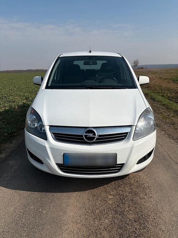 Gebraucht Opel Zafira 150 PS (110 kW) 2011 Weiß Van / Kleinbus