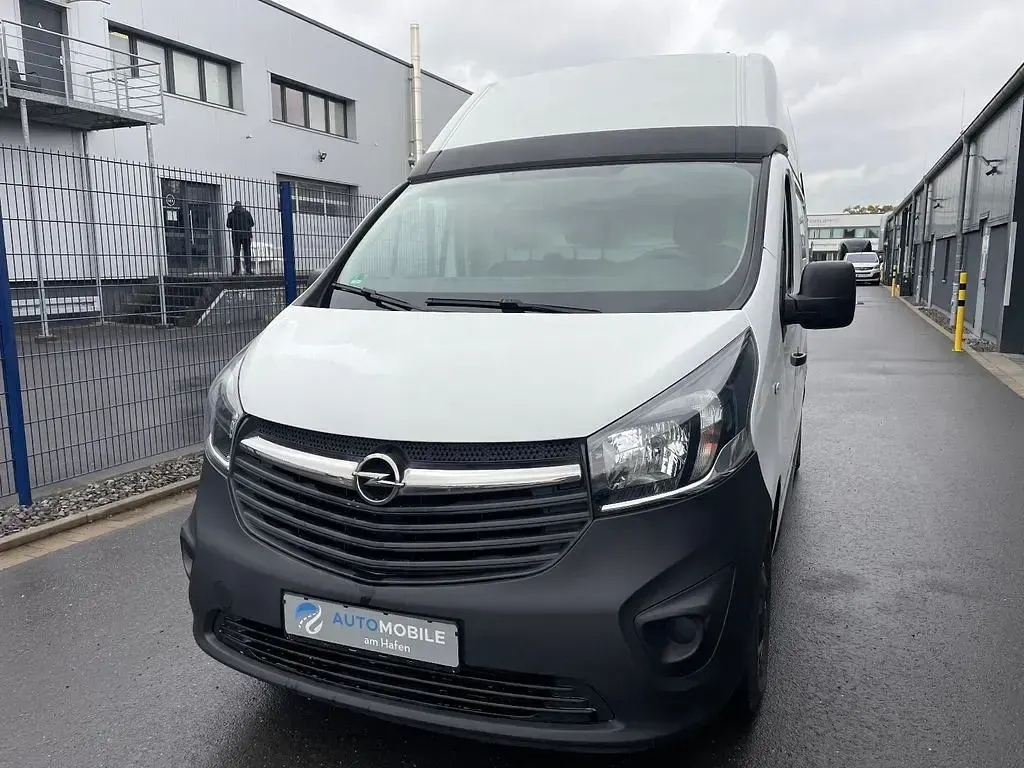 Gebraucht Opel Vivaro 125 PS (91 kW) 2018 Weiß Van / Kleinbus