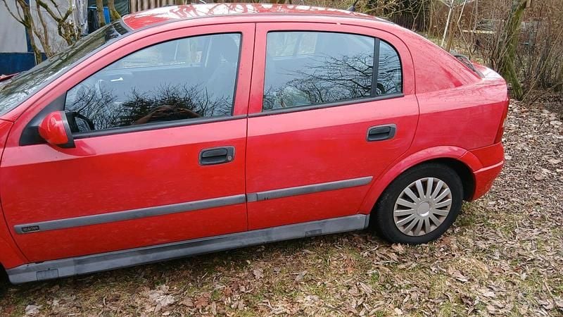 Gebraucht Opel Astra 75 PS (55 kW) 2001 Rot Kleinwagen