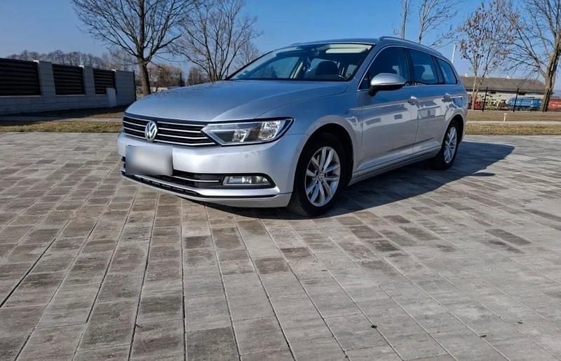 Gebraucht VW Passat 150 PS (110 kW) 2018 Silber Kombi