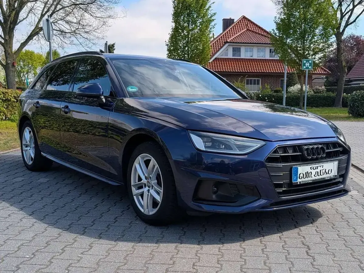 Używany Audi A4 Advanced 163 KM (119 kW) 2020 Niebieski Kombi