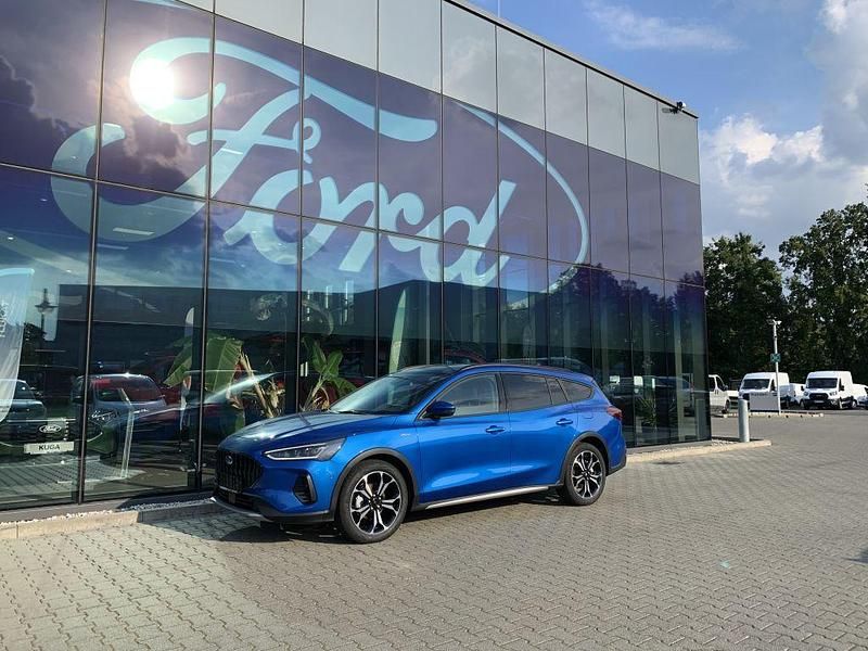 Blau Neu 2025 Ford Focus Active Limousine | 41.490 € - Bild 1/4