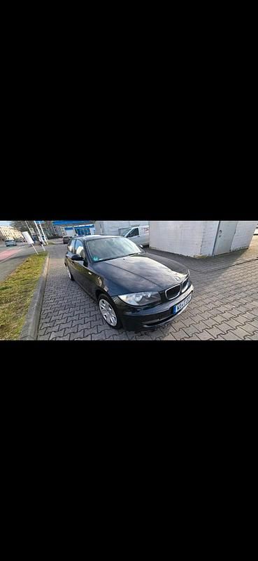 Gebraucht BMW 118 143 PS (105 kW) 2008 Schwarz Kleinwagen