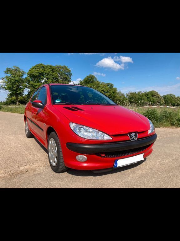 Rot Gebraucht 2005 Peugeot 206 Filou Limousine | 1.550 € (Fairer Preis) - Bild 1/4