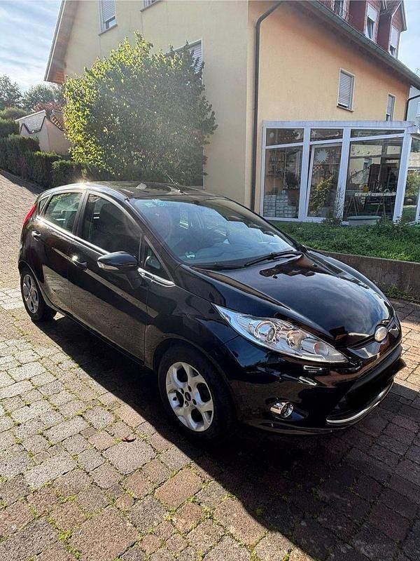 Schwarz Gebraucht 2010 Ford Fiesta Kleinwagen | 3.400 € (Fairer Preis) - Bild 1/4