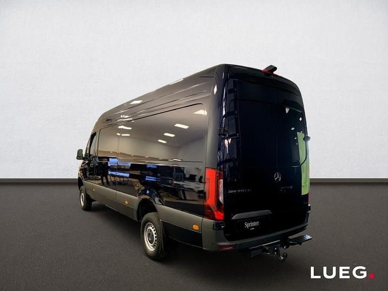 Neu Mercedes Sprinter 190 PS (139 kW) 2026 Blau Van