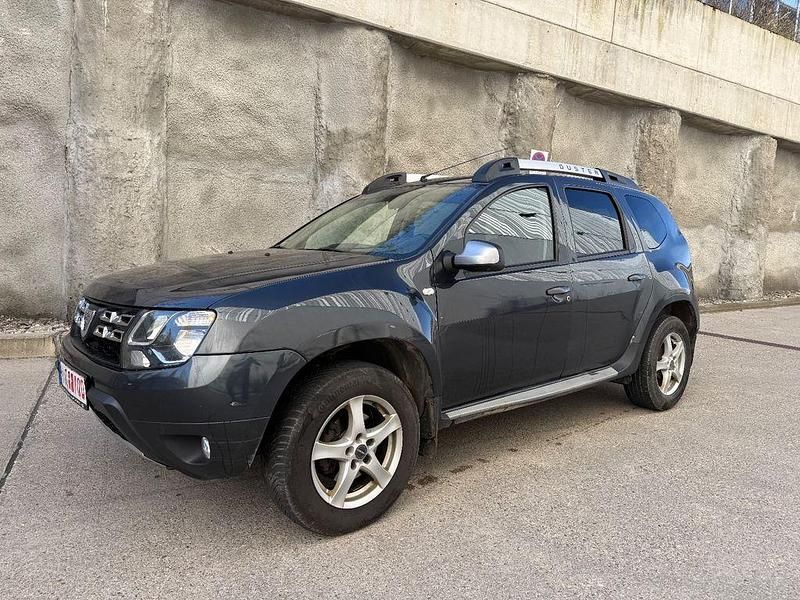 Grau Gebraucht 2017 Dacia Duster Prestige SUV | 7.980 € - Bild 1/4