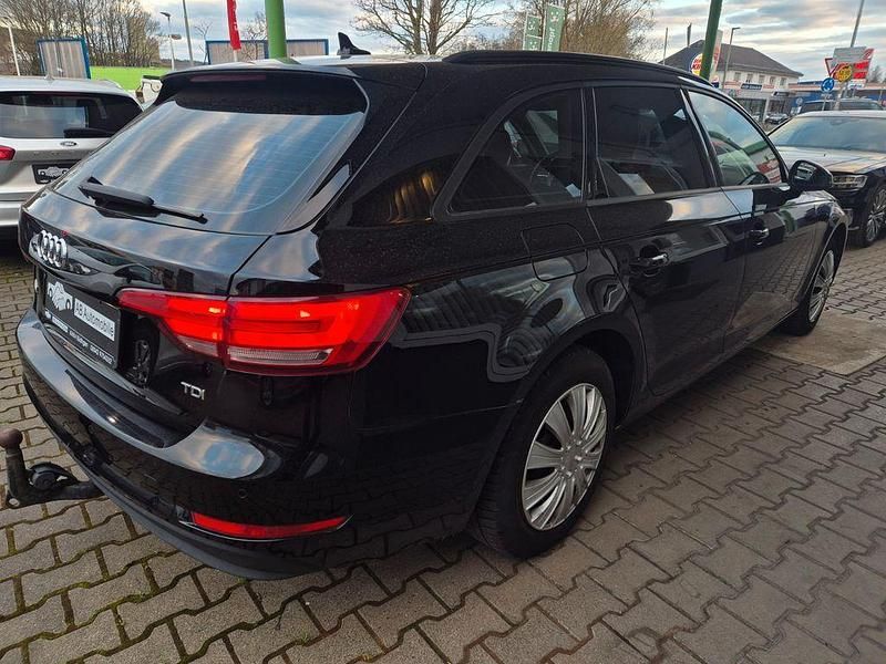 Gebraucht Audi A4 Basis 150 PS (110 kW) 2016 Schwarz Kombi