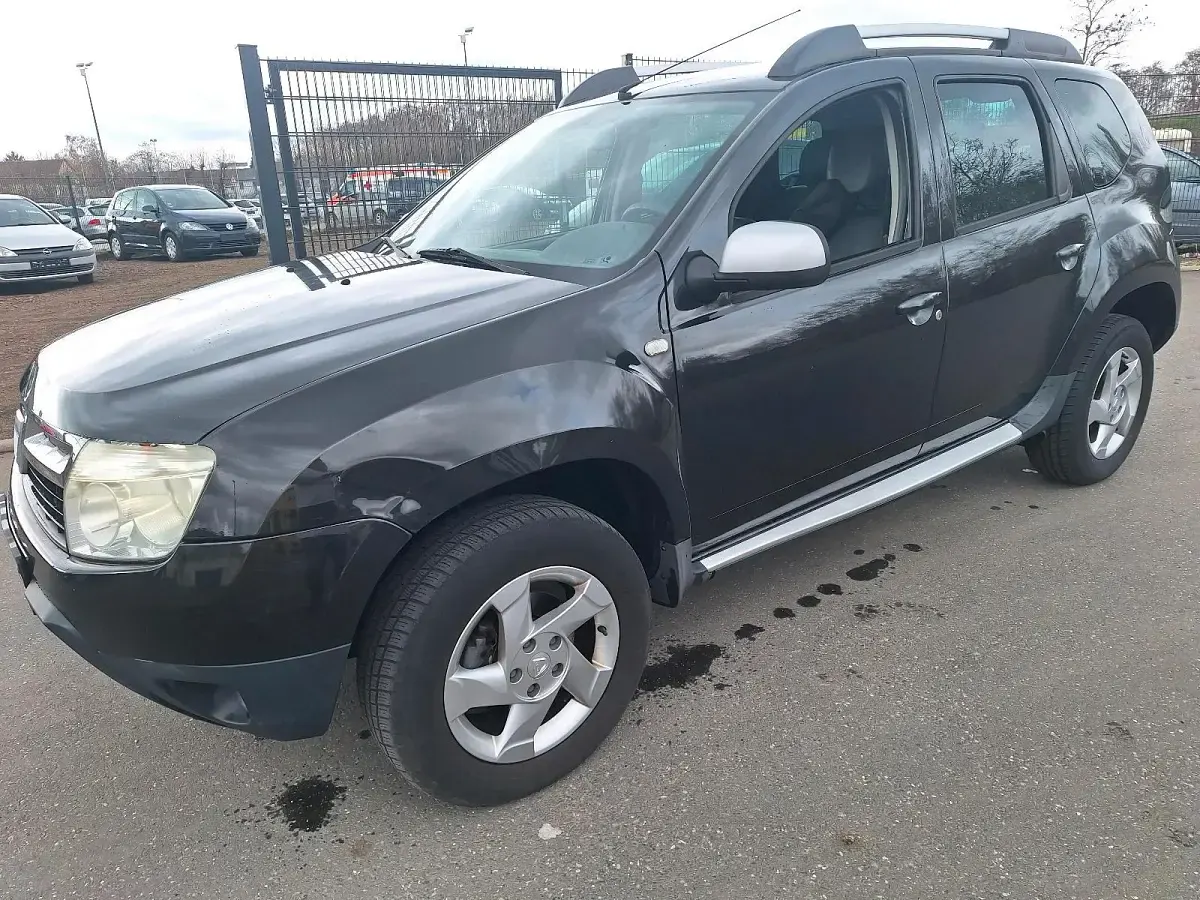 Gebraucht Dacia Duster 107 PS (78 kW) 2011 Schwarz SUV