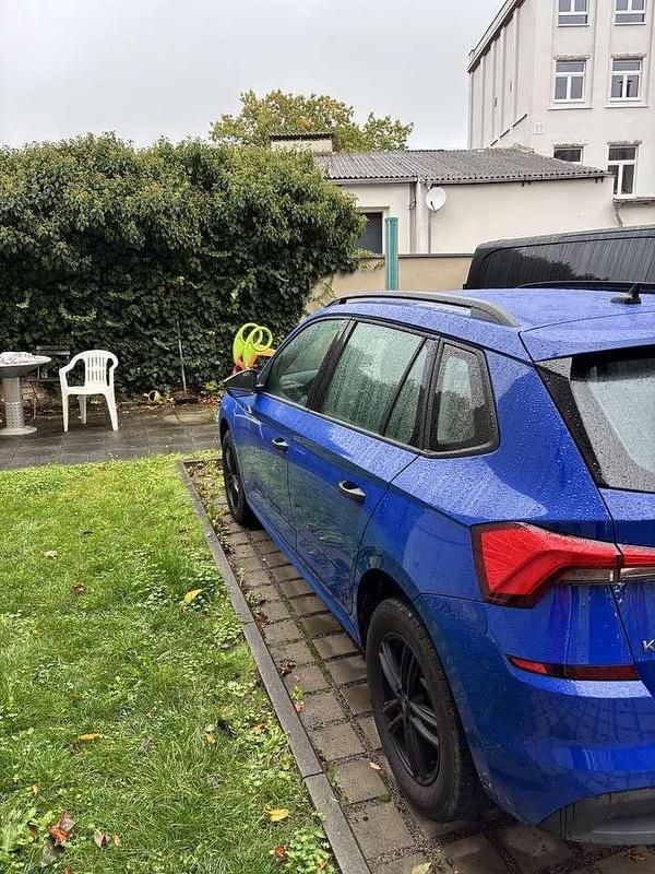 Blau Gebraucht 2020 Skoda Kamiq Active SUV | 11.500 € (Guter Preis) - Bild 1/4