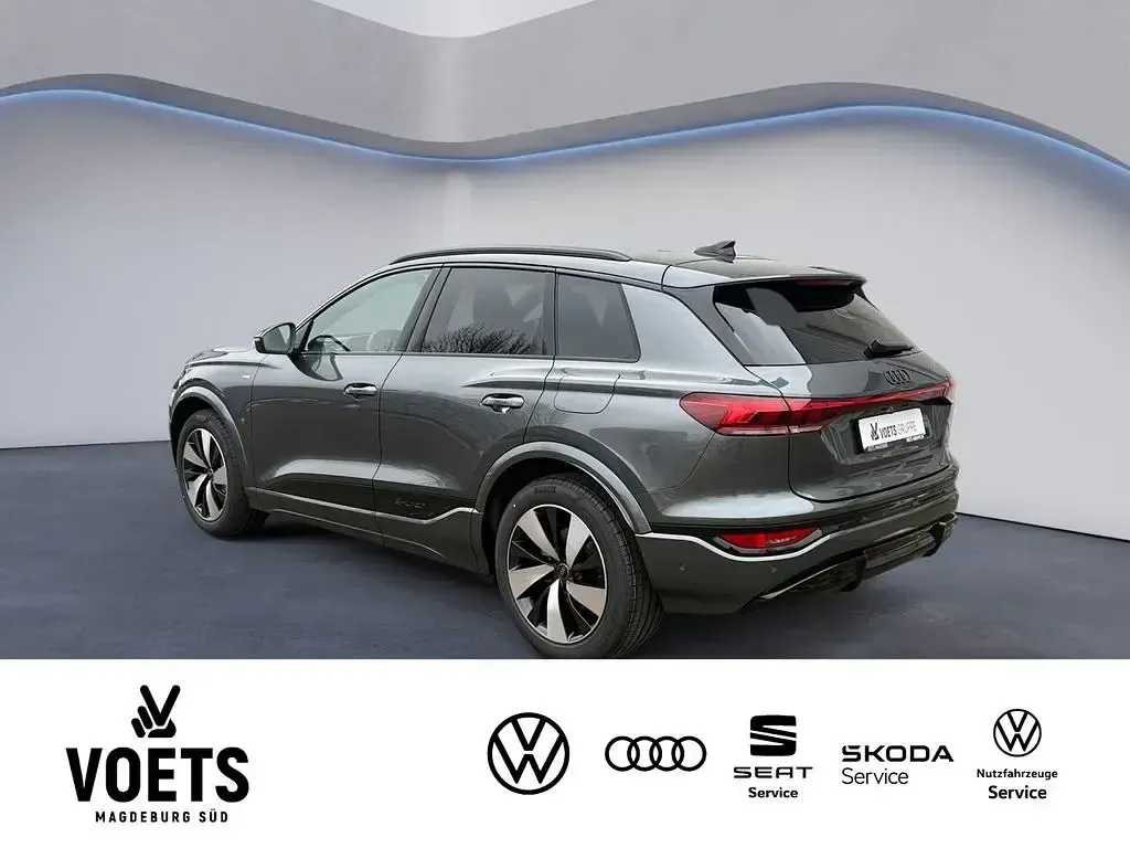 Neu Audi Q6 e-tron Sport 225 kW (306 PS) 2026 Grau SUV