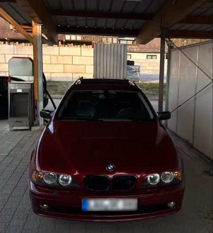 Gebraucht BMW 530 184 PS (135 kW) 2000 Rot Kombi