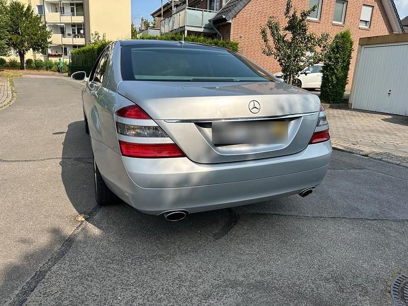 Usata Mercedes S350 272 CV (200 kW) 2006 Argento Berlina