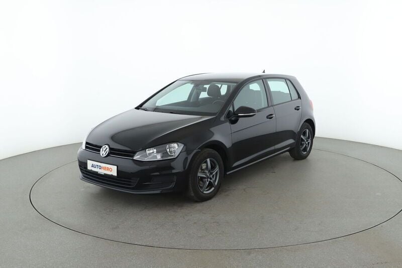 Schwarz Gebraucht 2016 VW Golf VII Trendline Limousine | 10.920 € (Guter Preis) - Bild 1/4