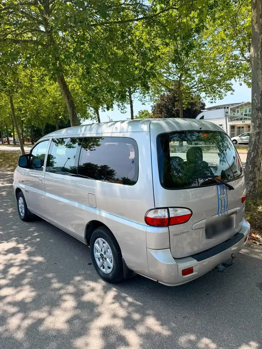 Gebraucht Hyundai H-1 140 PS (102 kW) 2006 Silber Van / Kleinbus