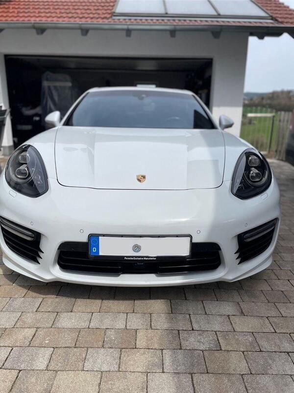 Weiß Gebraucht 2016 Porsche Panamera GTS Limousine | 44.000 € (Teuer) - Bild 1/4