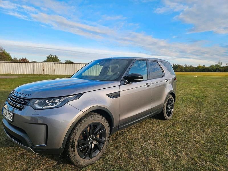 Grau Gebraucht 2020 Land Rover Discovery 5 SUV | 25.500 € (Superpreis) - Bild 1/4