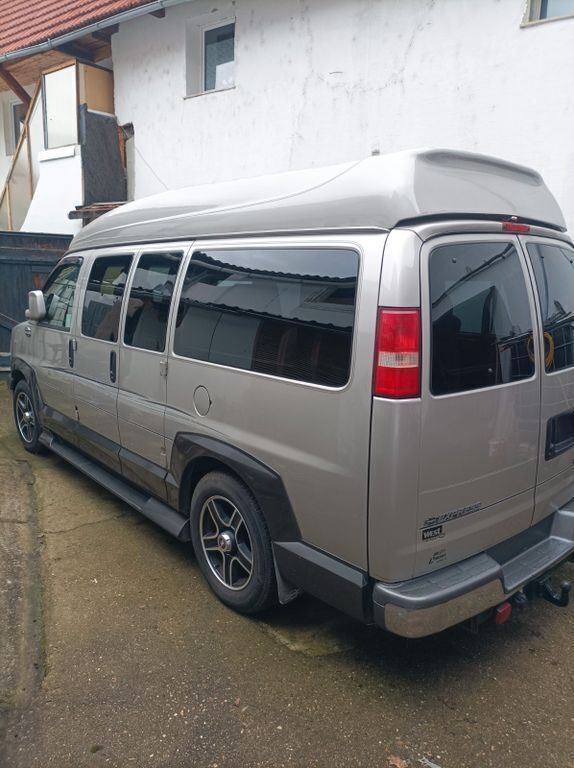 Second-hand Chevrolet Express 290 CP (213 kW) 2006 Argintiu Monovolum