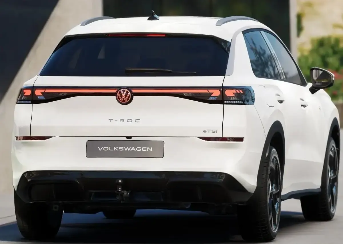 Neu VW T-Roc R-line 150 PS (110 kW) 2026 Weiß SUV