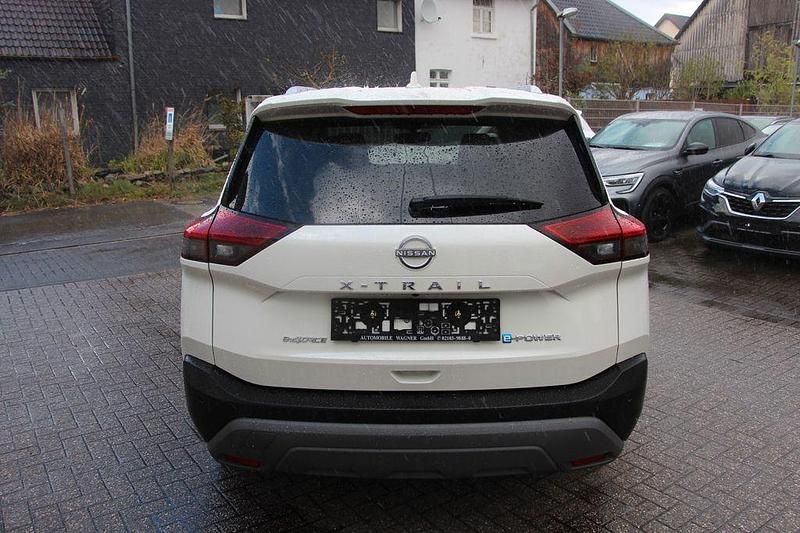 Gebraucht Nissan X-Trail N-Connecta 213 PS (156 kW) 2024 Weiß SUV