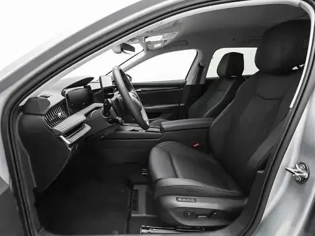 Gebraucht Skoda Superb Suite 150 PS (110 kW) 2025 Grau Kombi
