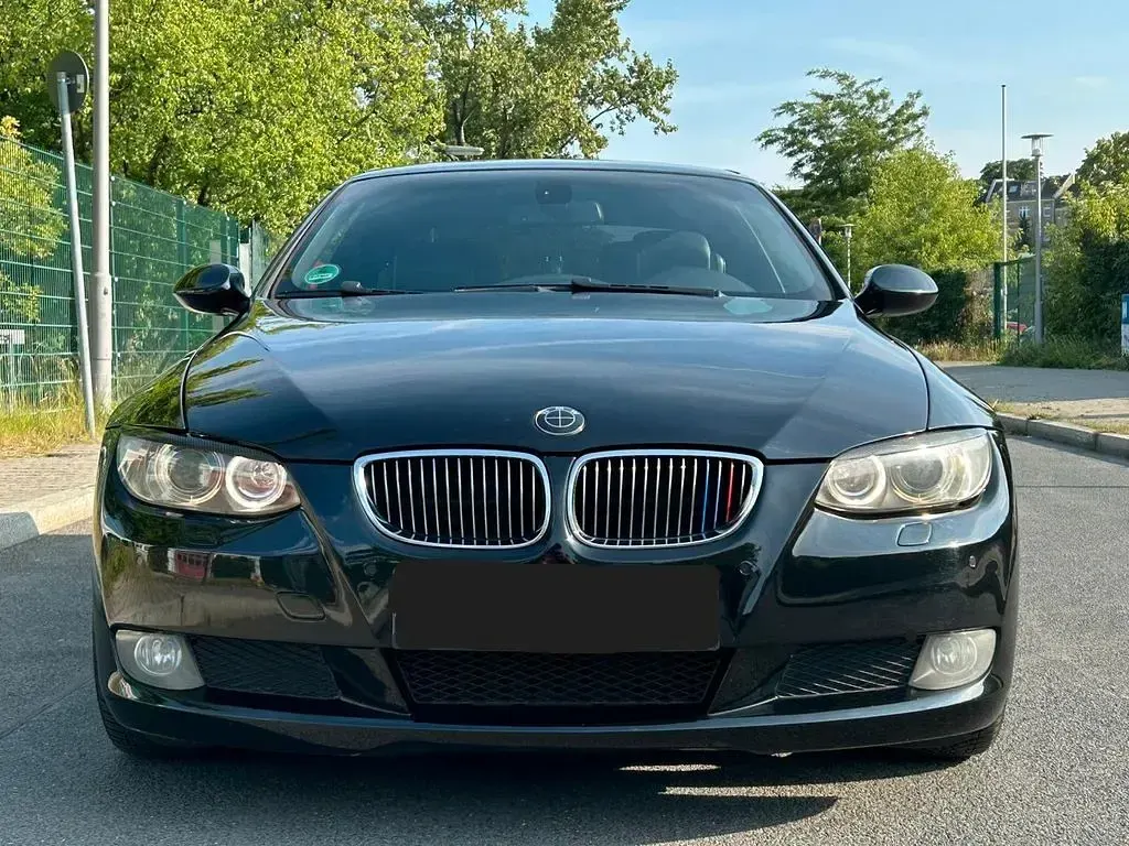 Gebraucht BMW 320 Cabriolet 177 PS (130 kW) 2008 Schwarz Cabrio