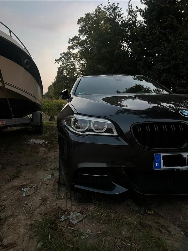 Gebraucht BMW M550 381 PS (280 kW) 2014 Grau Limousine