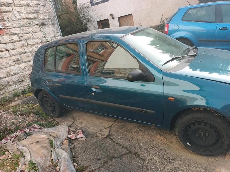 Gebraucht Renault Clio II 70 PS (51 kW) 1999 Blau Kleinwagen