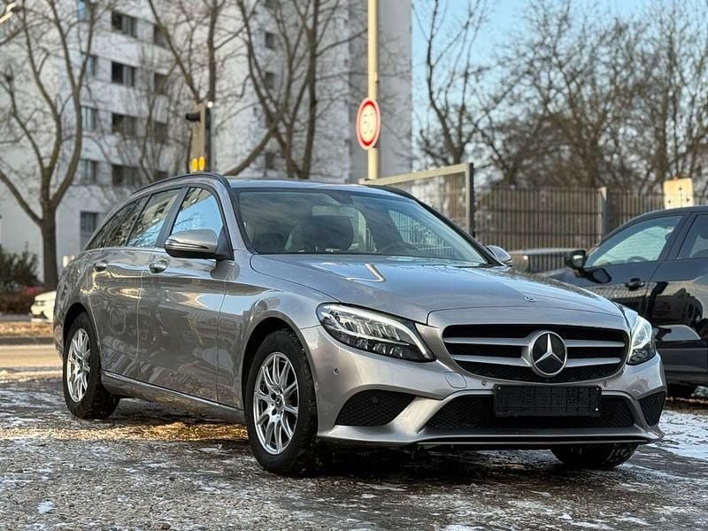 Gebraucht Mercedes C180 122 PS (89 kW) 2020 Silber Kombi