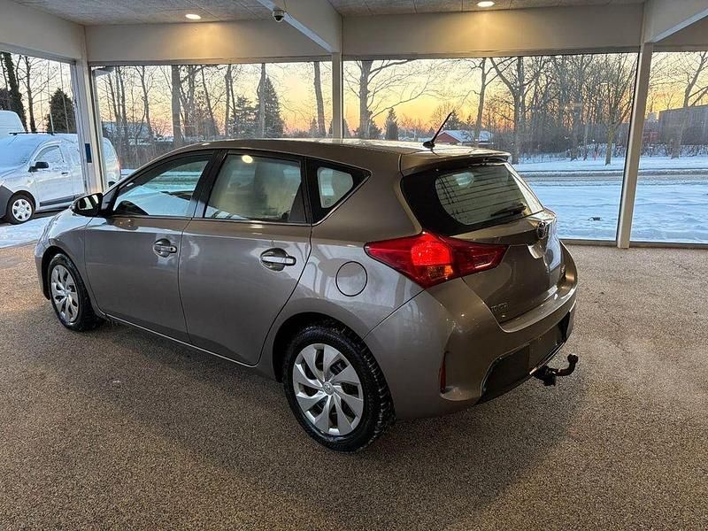 Gebraucht Toyota Auris T2 2013 Braun Limousine